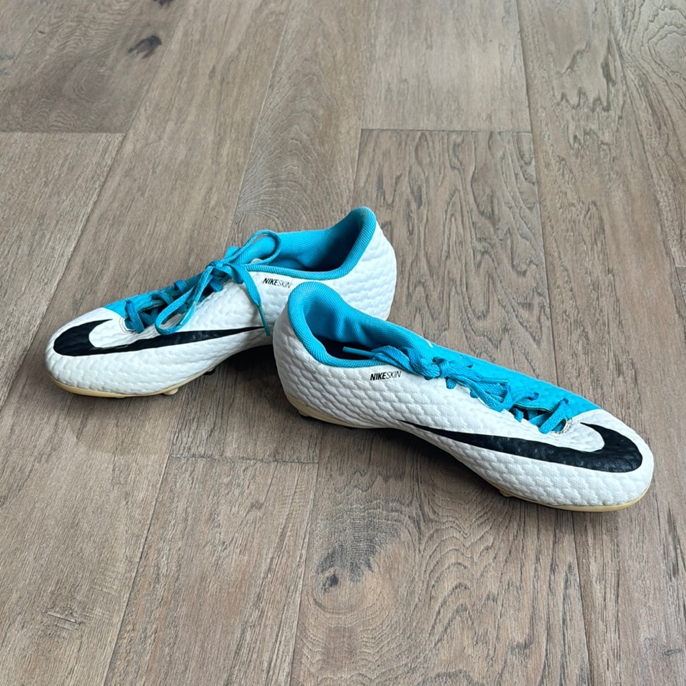 Nike Skin Hypervenom X Blue White Black Youth 6 Indoor Turf Soccer Training Shoe